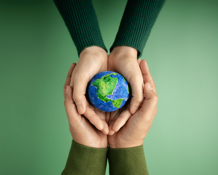 Green-Earth-or-Globe-with-Leaves-img